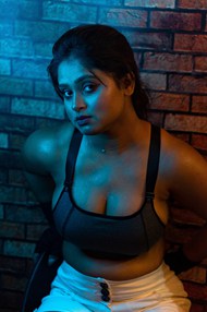 印度性感丰满健身美女人体摄影写真精美图片