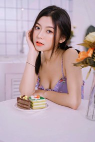 夏日清纯甜品店美女摄影高清图片