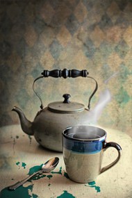 一杯早茶和水壶精美图片