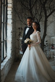 欧美风格室内婚纱情侣摄影写真图片