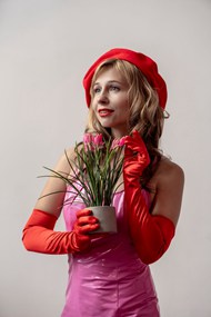欧美粉色芭比风格人体模特摄影艺术图片下载