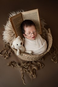 可爱新生儿宝宝满月摄影照精美图片