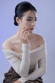 亚洲时尚端庄气质美女人体模特摄影图片