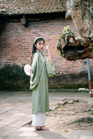 越南传统服饰女生摄影写真图片