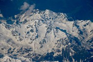 珠穆朗玛峰雪山山脉风光写真图片下载