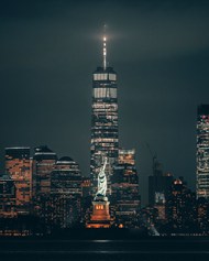 纽约城市高楼大厦建筑夜景写真图片