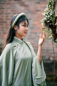 年轻时尚美丽越南传统服饰美女精美图片