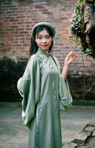越南素雅传统服饰美女摄影图片下载