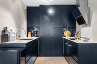 黑色橱柜装修风格厨房效果图写真图片下载