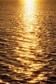 日暮黄昏波光粼粼海平面写真精美图片