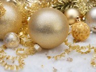 圣诞节金色圣诞球装饰图片下载