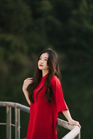 越南红色奥黛长裙长发美女图片大全