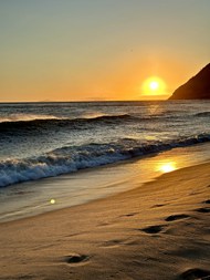 坎布尼亚斯海滩夕阳美景精美图片