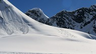 冬季白色积雪雪山岩石风光写真图片大全