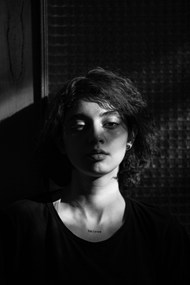 黑色悲伤艺术风格伊朗美女肖像写真高清图片