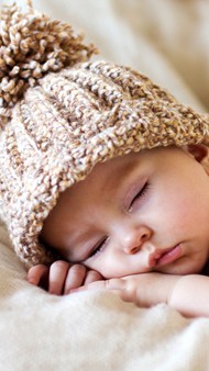 正在睡觉的可爱萌娃宝宝高清图片