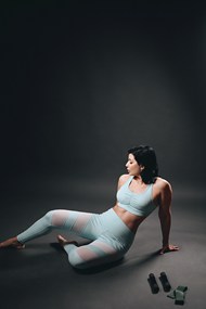 性感瑜伽美女人体摄影艺术写真图片