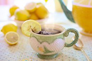 新鲜柠檬热茶饮高清图片