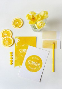 柠檬黄纸张样机psd素材