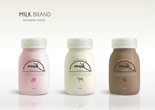 纯天然瓶装牛奶产品推广宣传矢量海报图